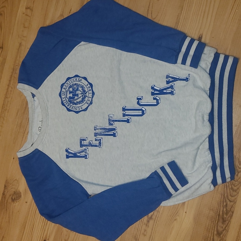 University of Kentucky sweatshirt size small